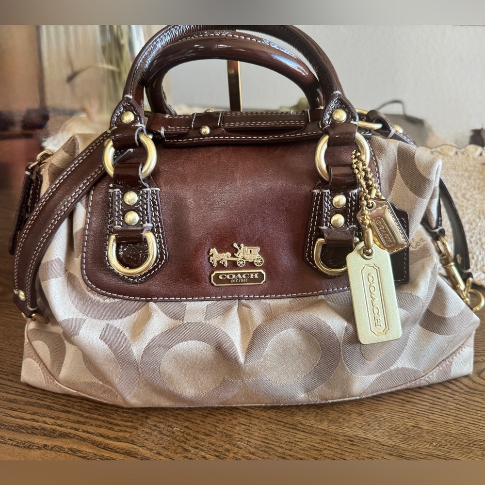 GUC Coach Madison Op Art Sabrina Satchel Bag